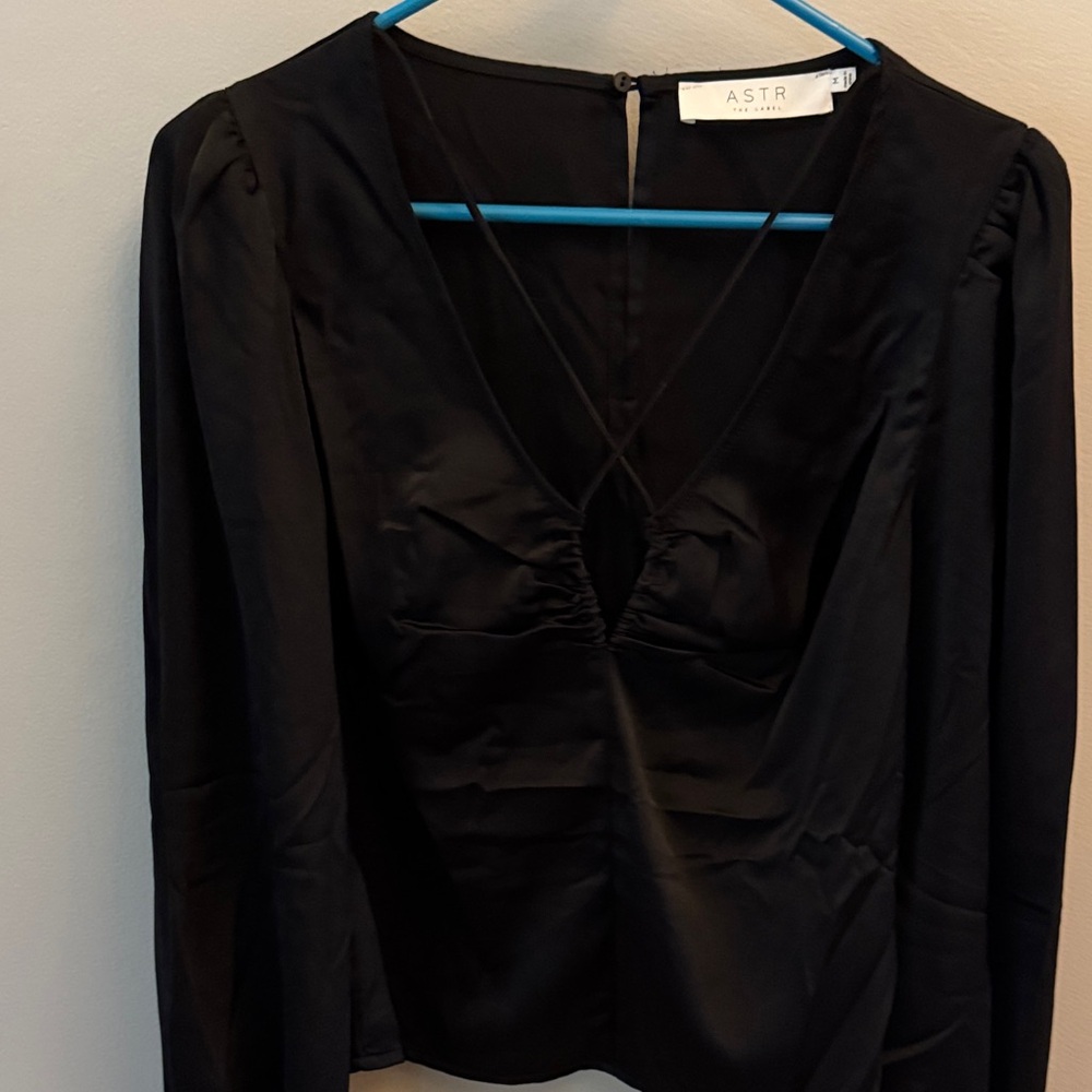 ASTR Black Long Sleeve Blouse